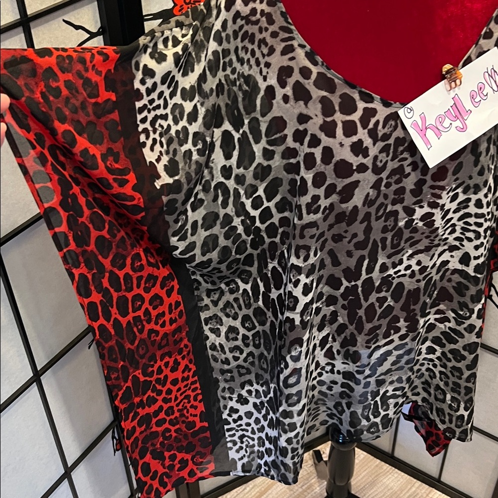 #128. 4/$32-Lane Bryant sheer poncho. 22/24. 2x - Picture 7 of 9